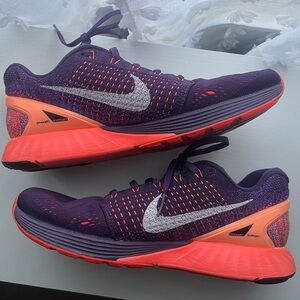 Nike Lunarglide 7 tennis shoes